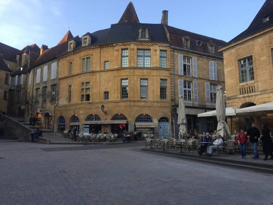La Maison Valentin Au Coeur De La Cite Medievale 萨尔拉拉卡内达 外观 照片